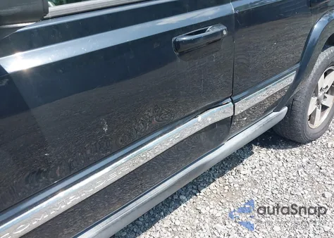 2006 Jeep Commander из США, поврежденный, VIN 1J8HG48K56C324296